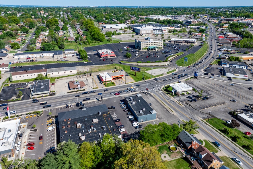 More Photos Of 6407 Glenway Ave, Cincinnati Unknown For Lease