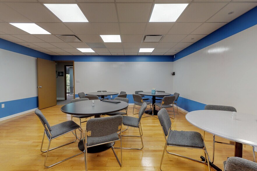 More Photos Of 545 Island Rd, Ramsey Medical For Lease