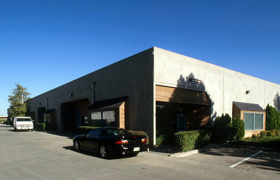 More Photos Of 6800 Broadway, Denver Unknown For Lease