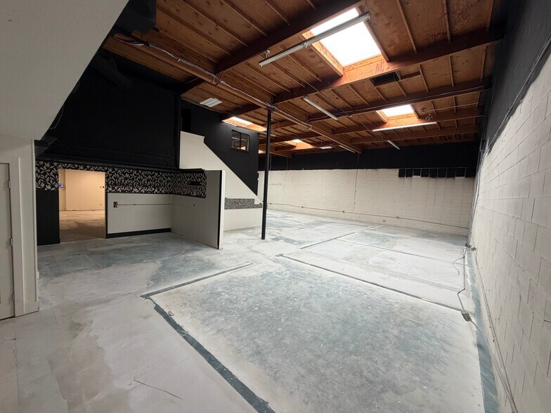 More Photos Of 683-685 Vernon Way, El Cajon Warehouse For Lease