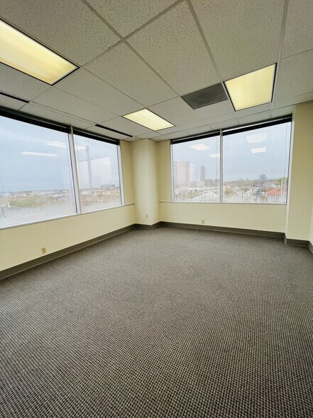 More Photos Of 3033 Chimney Rock Dr, Houston Office For Lease