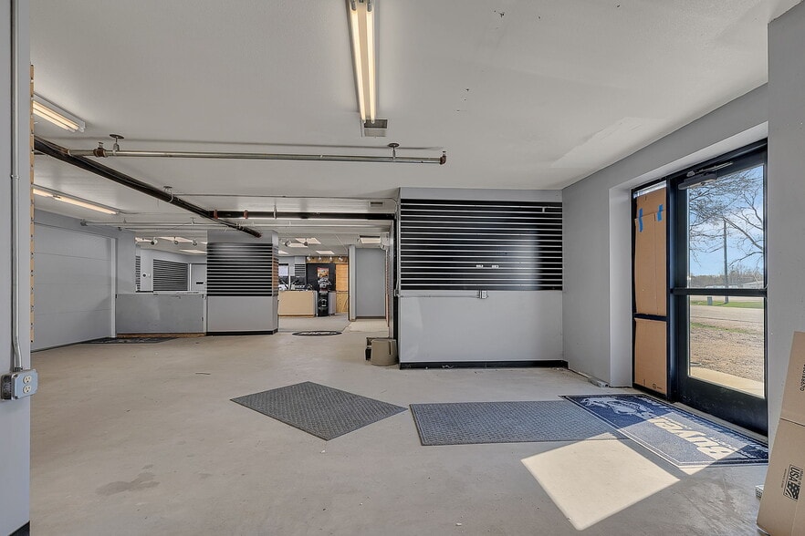 More Photos Of 601 Franklin Ave NE, Saint Cloud Warehouse For Sale