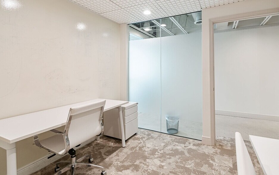 More Photos Of 820 W 41st St, Miami Beach Coworking Space