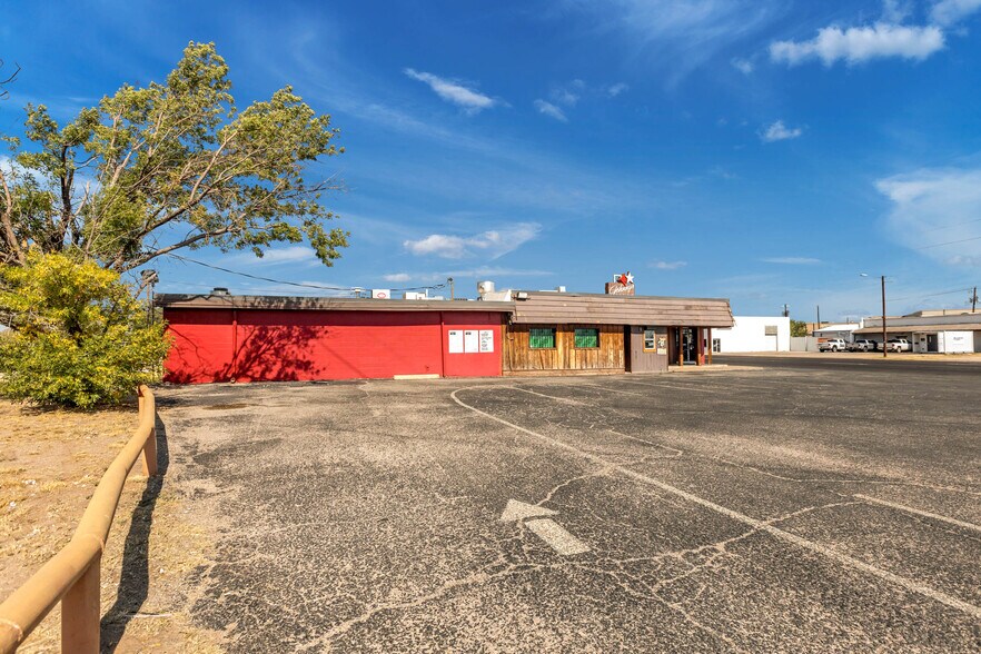More Photos Of 2201 Kermit Hwy, Odessa Restaurant For Sale