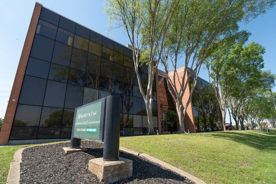 More Photos Of 11455 Fallbrook Dr, Houston Medical For Lease