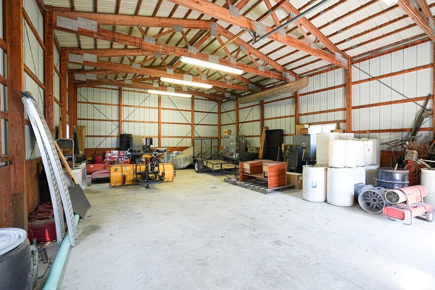 More Photos Of 1955 N Main St, Sheffield Auto Repair For Sale