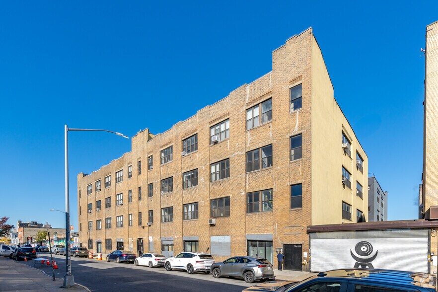 Primary Photo Of 109 Ingraham St, Brooklyn Loft Creative Space For Lease