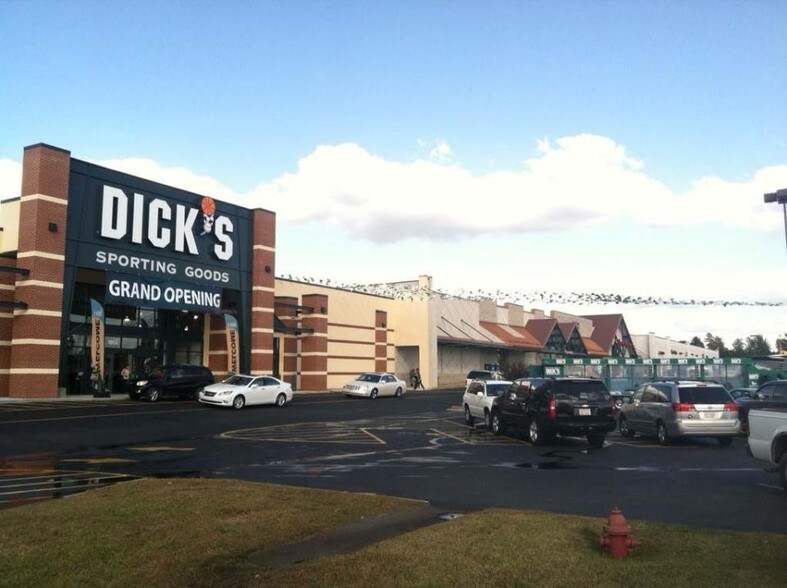 More Photos Of 1804 Center Park Shopping Ctr, Aberdeen Unknown For Lease