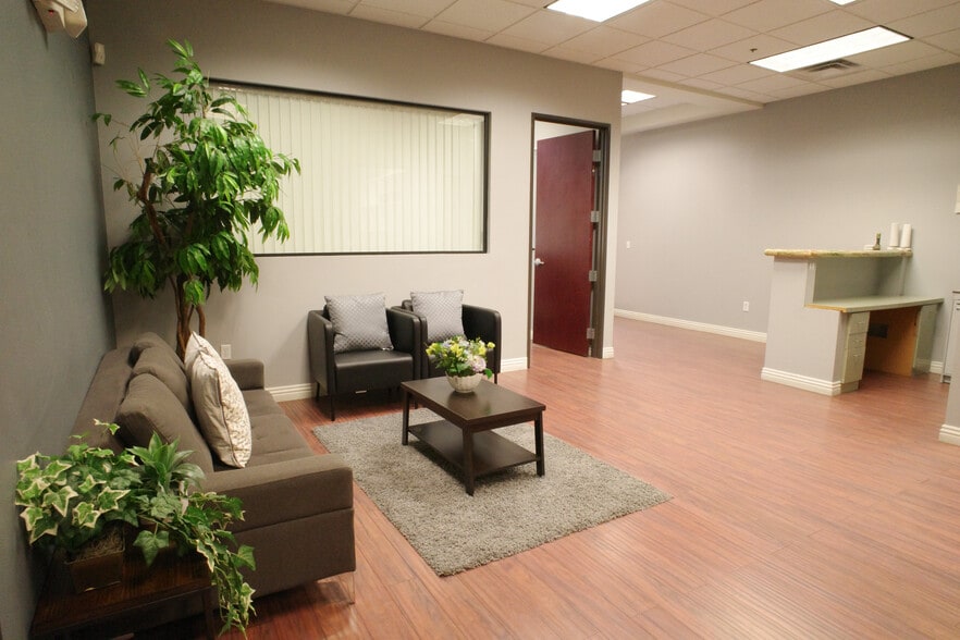 More Photos Of 6280 Spring Mountain Rd, Las Vegas Office For Lease