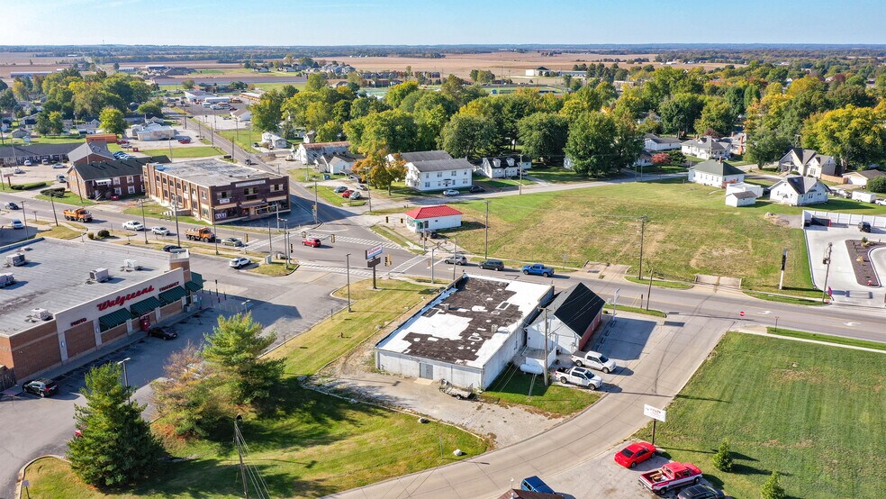 More Photos Of 609 S State St, Jerseyville General Retail For Sale