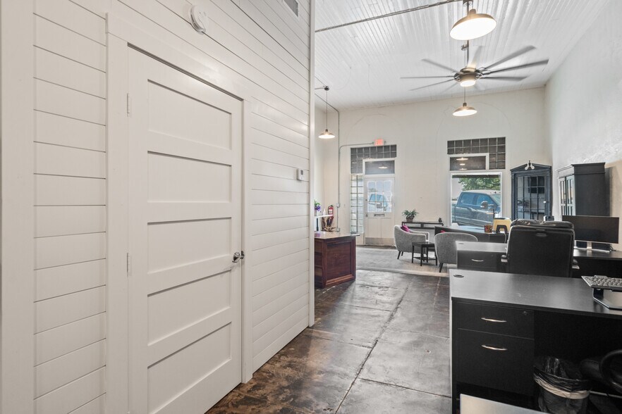 More Photos Of 1116 Austin St, Hempstead Storefront Retail Office For Sale