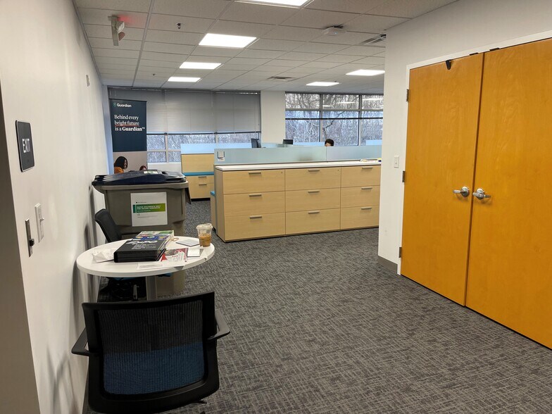 More Photos Of 8740 Orion Pl, Columbus Office For Lease