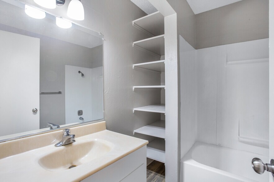 More Photos Of 201 Avian Dr, Vallejo Apartments For Sale