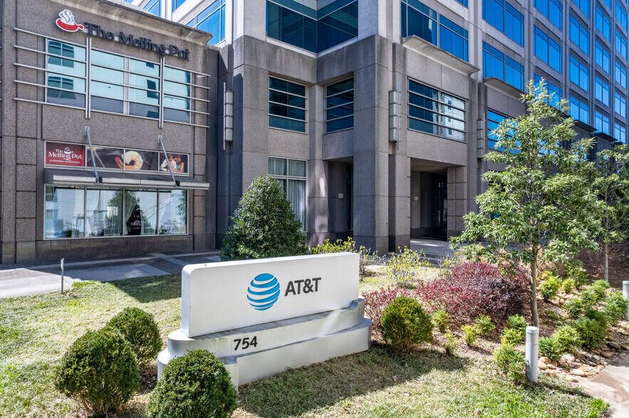 More Photos Of 754 Peachtree St, Atlanta Office For Lease