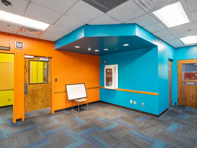 More Photos Of 1228 E Orman Ave, Pueblo Office For Sale