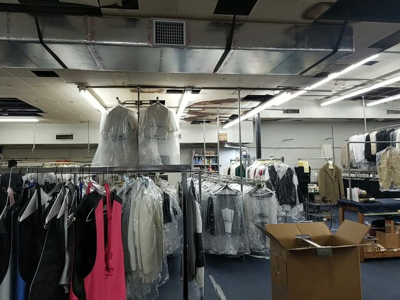 More Photos Of 777 NE 125th St, North Miami Storefront For Lease