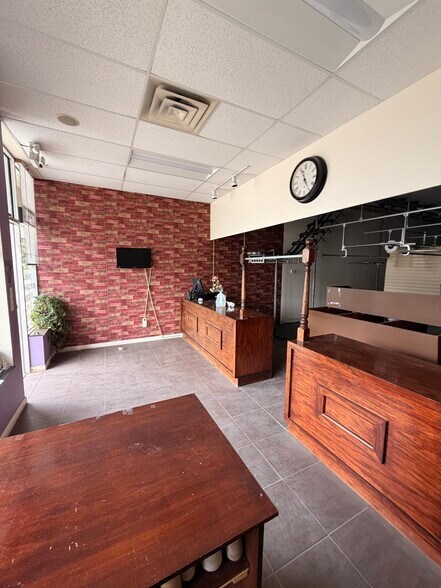 More Photos Of 179a South St, Freehold Unknown For Lease