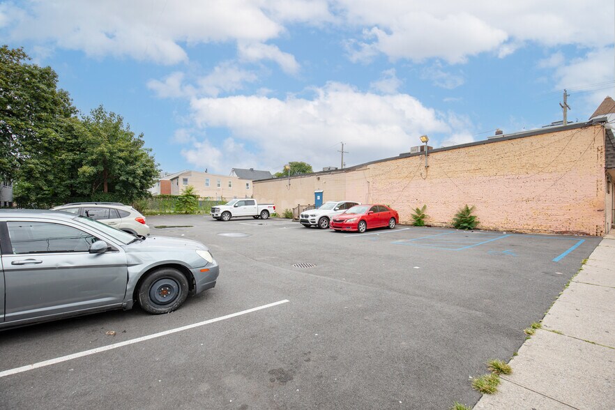 More Photos Of 297 16th Ave, Newark Land For Sale