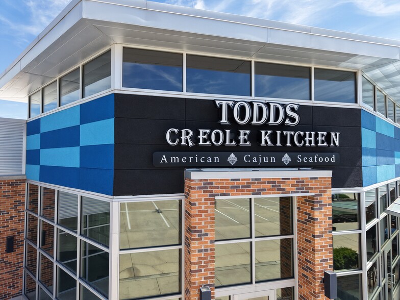 More Photos Of 8641 W 13th St N, Wichita General Retail For Lease