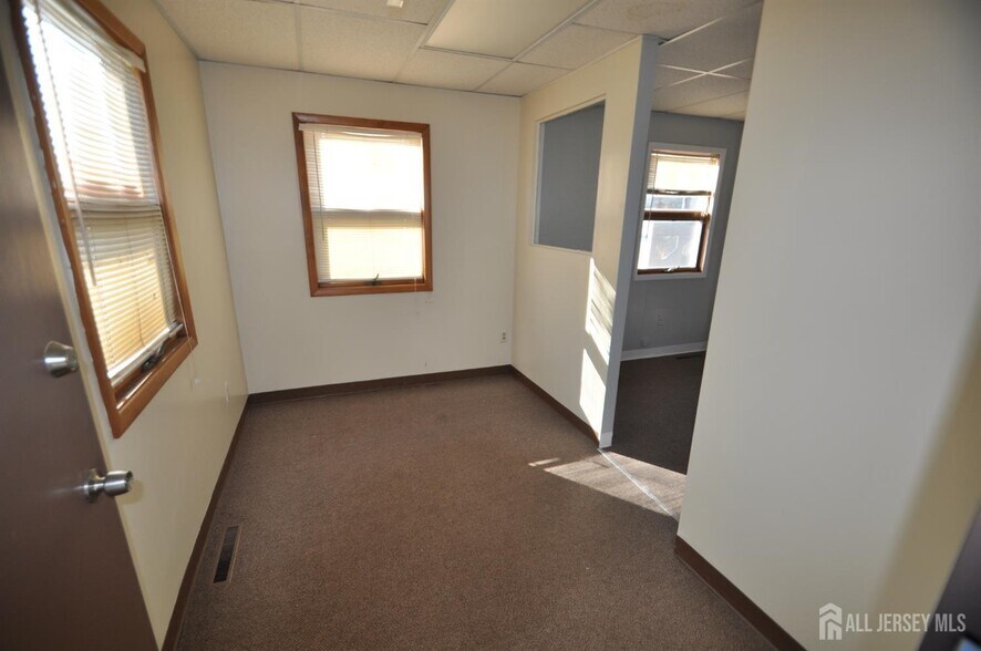More Photos Of 2 Austin Ave, Iselin Office For Lease