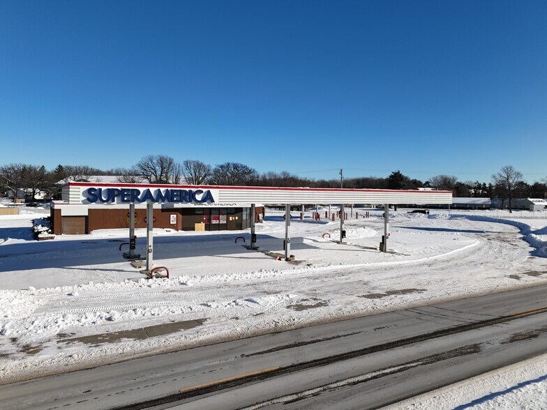 More Photos Of 600 Highway 10 S, Saint Cloud Convenience Store For Sale