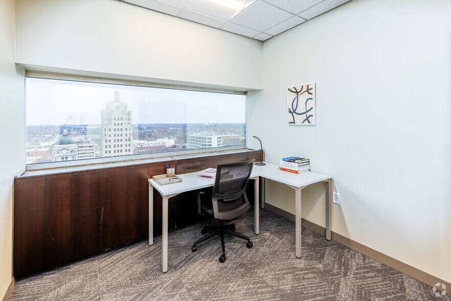 More Photos Of 110 E Wayne St, Fort Wayne Coworking Space