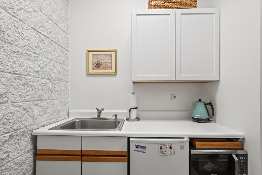 More Photos Of 395 Sabattus St, Lewiston General Retail For Sale