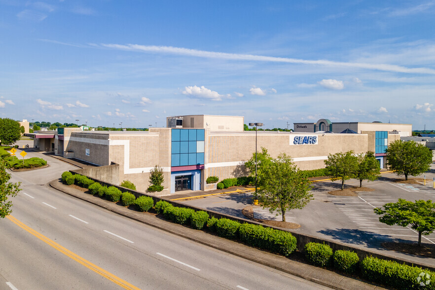 Primary Photo Of 1000 Rivergate Pky, Goodlettsville General Retail For Lease