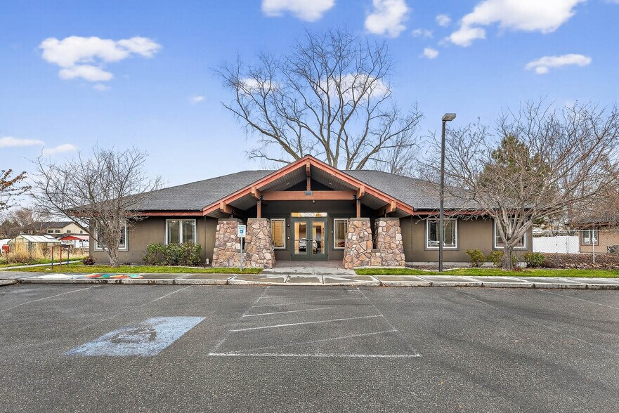 More Photos Of 2563 S Five Mile Ave, Boise Office Residential For Lease