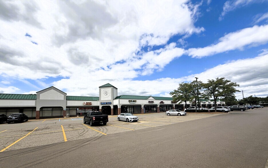 More Photos Of 44908-44954 Ford Rd, Canton Freestanding For Lease