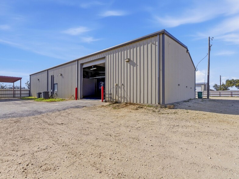 More Photos Of 1511 S Graham St, Stephenville General Retail For Sale