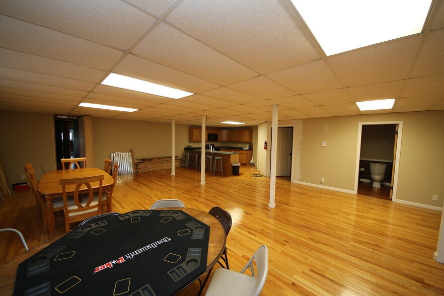 More Photos Of 2118 Bruce Ave, Louisville Restaurant For Sale