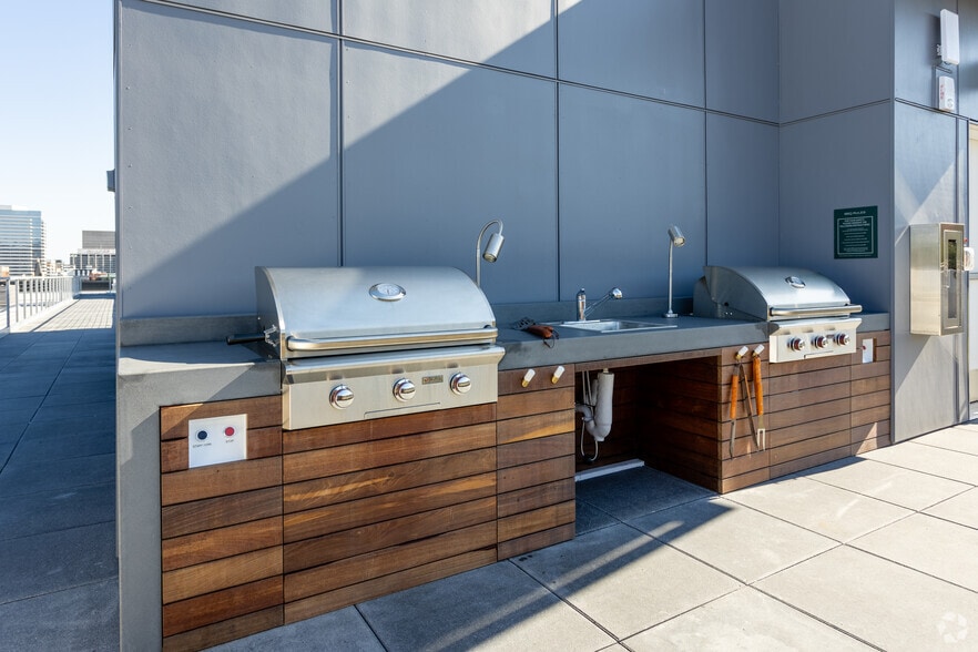 More Photos Of 1725 SW Salmon St, Portland Apartments For Lease