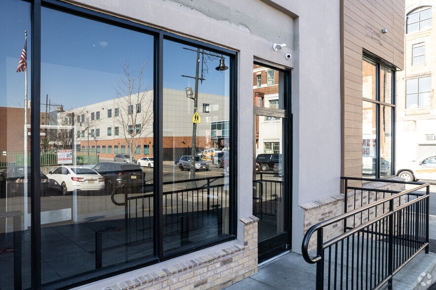 More Photos Of 237-251 Market St, Paterson Storefront Retail Office For Lease