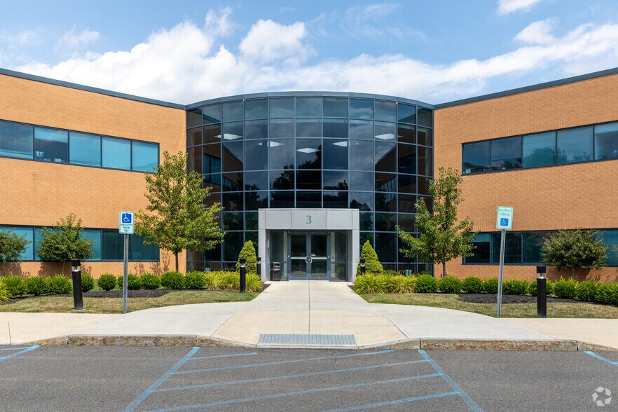 Primary Photo Of 3 Lear Jet Lane, Latham Medical For Lease