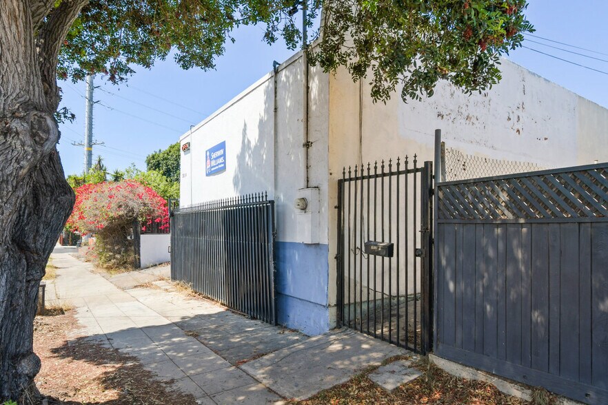 More Photos Of 3814 Acacia St, San Diego Auto Repair For Sale