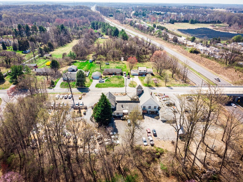 More Photos Of 13554 Triadelphia Rd, Ellicott City Freestanding For Lease