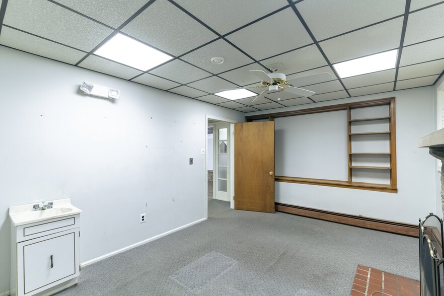 More Photos Of 115 Clifton Ave, Collingdale Specialty For Sale