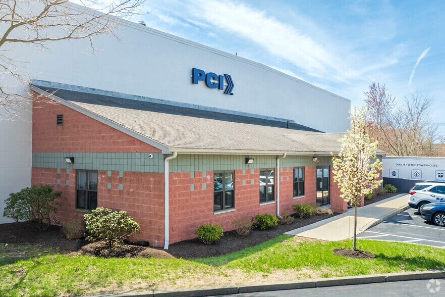 More Photos Of 29 Hayward St, Franklin Warehouse For Lease