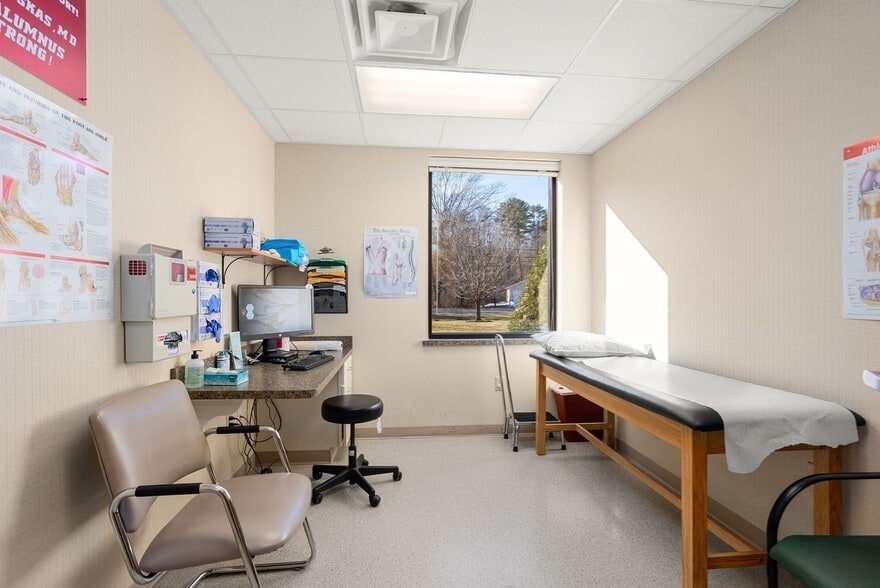 More Photos Of 4-6 West St, West Hatfield Medical For Sale