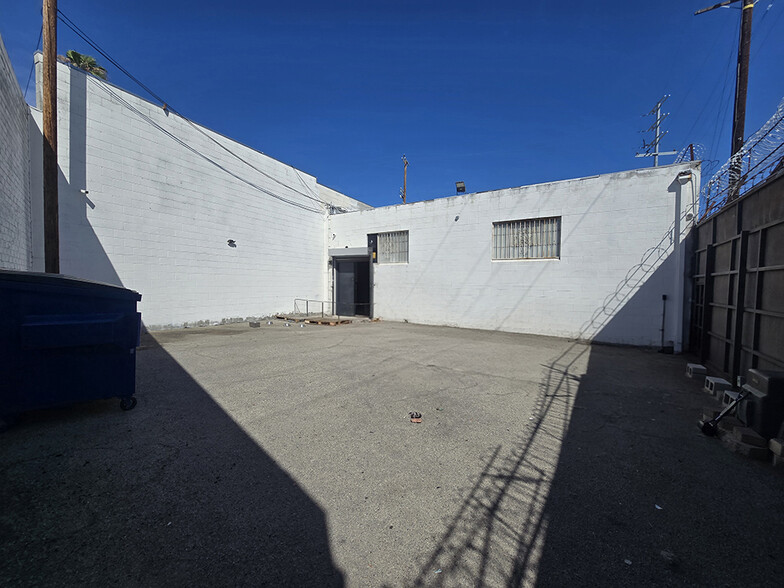 More Photos Of 2231 Long Beach Ave, Los Angeles Service For Sale