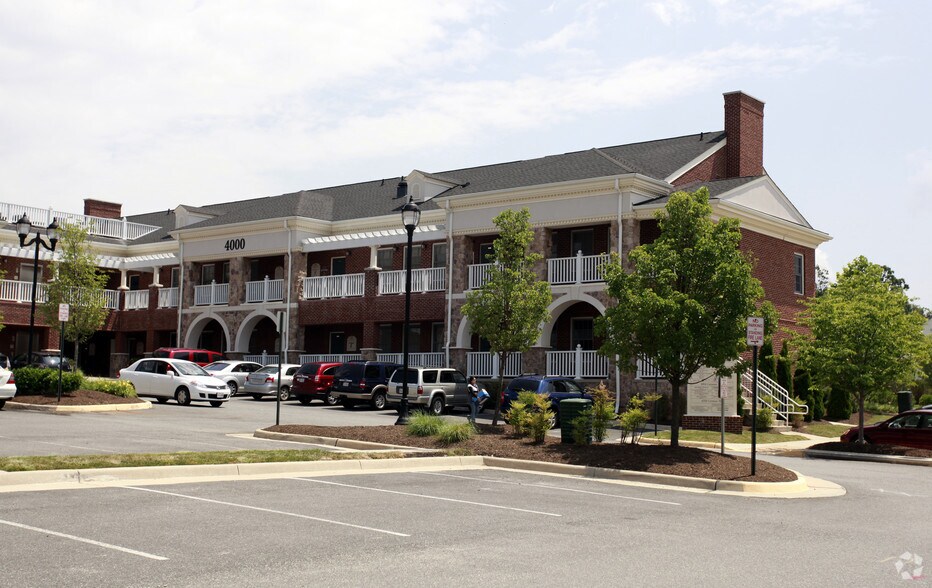 More Photos Of 4000-4008 Genesee Pl, Woodbridge Medical For Lease