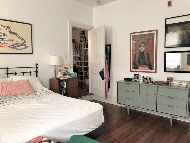 More Photos Of 355 Lyceum Ave, Philadelphia Storefront Retail Residential For Sale