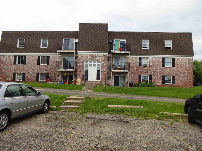 Primary Photo Of 3120 Jacqueline Dr, Rockford Apartments For Sale