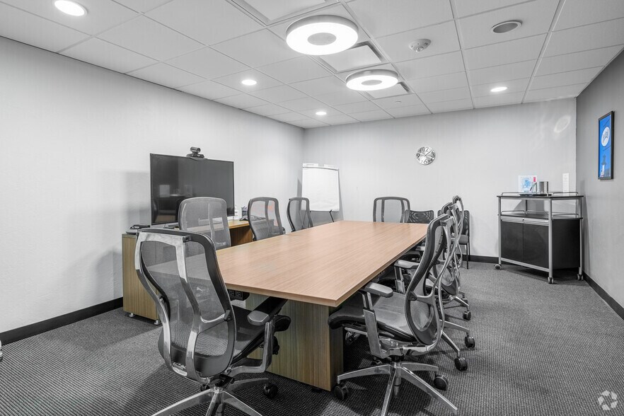 More Photos Of 101 Park Ave, Oklahoma City Coworking Space