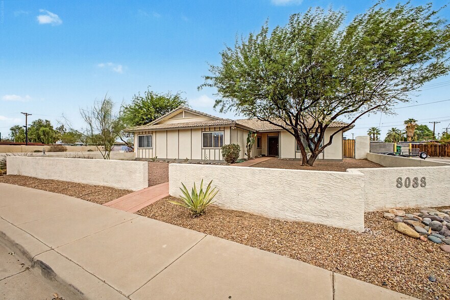 More Photos Of 8038 E Almeria Rd, Scottsdale Office For Sale