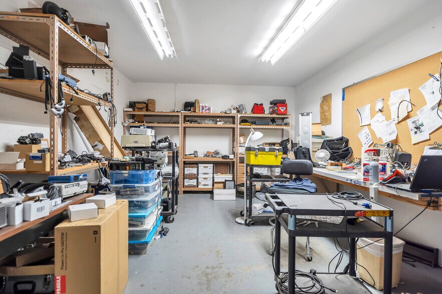 More Photos Of 12448 82nd Ave, Surrey Light Manufacturing For Sale