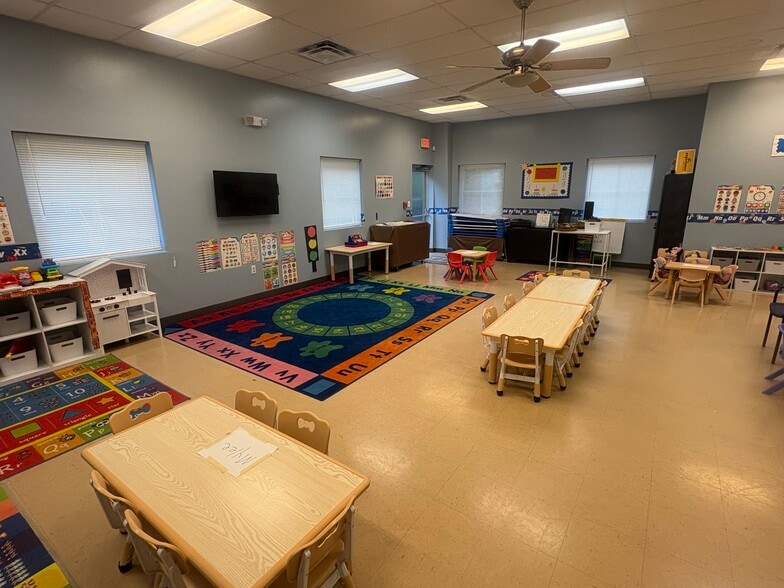 More Photos Of 6270 Red Oak Rd, Atlanta Religious Facility For Sale