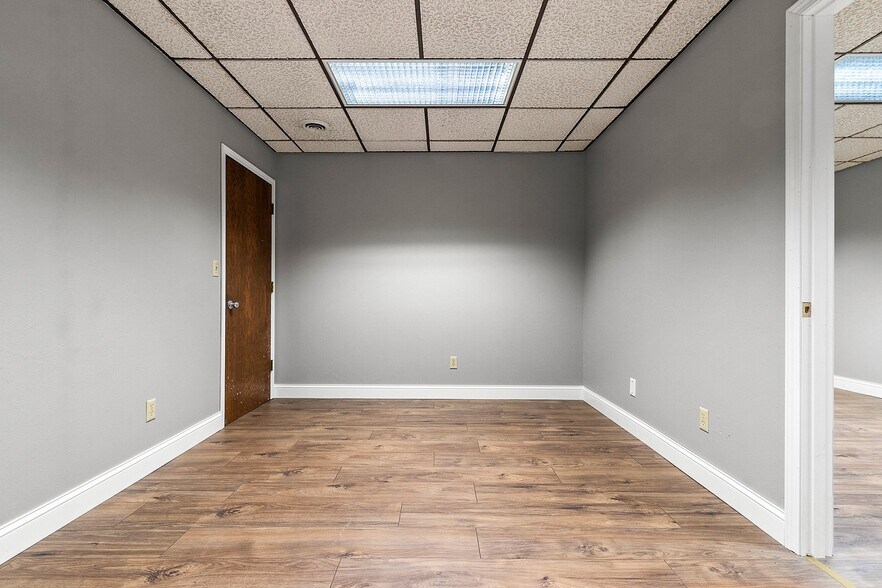 More Photos Of 400 E Highland Dr, Oconto Falls Office For Lease