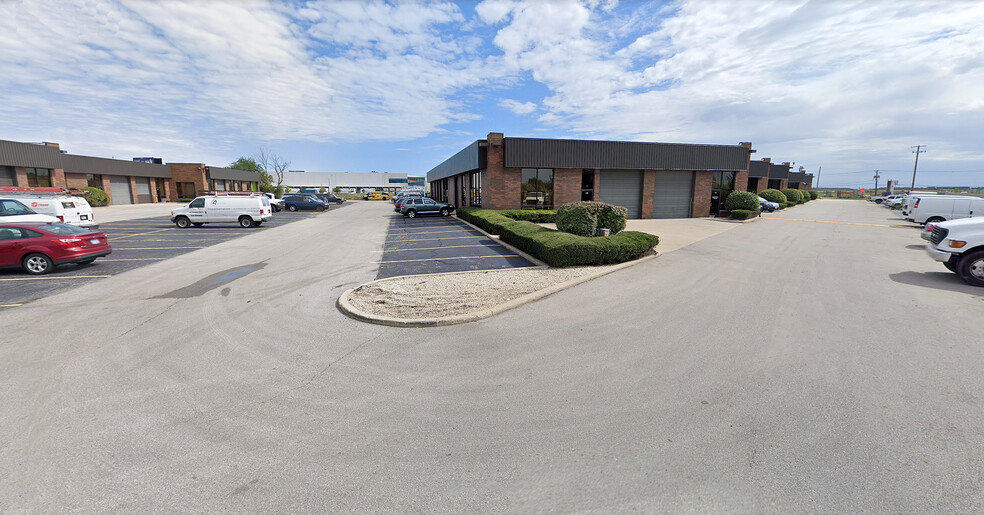 Primary Photo Of 100-142 Touhy Ct, Des Plaines Warehouse For Lease